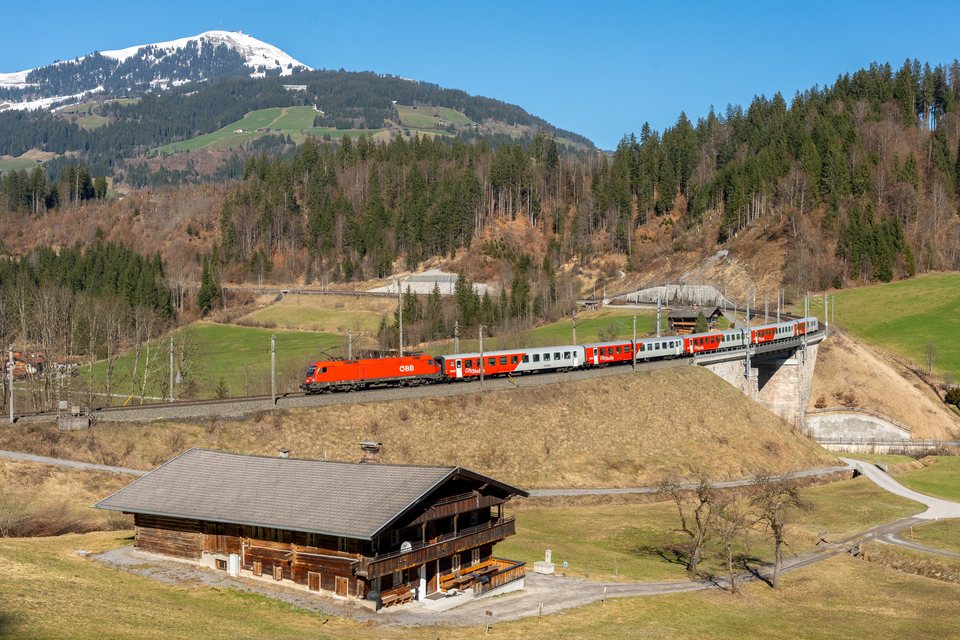 ÖBB 1016 045 at Haslau, Tirol, Austria