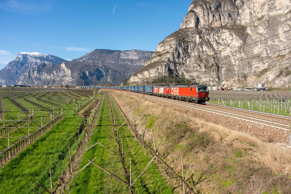 ÖBB 1293 042 at Mezzocorona, Autonomous Province of Trento