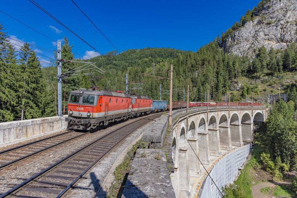 ÖBB: Rh 1144 203 + 100 / AT-Breitenstein
