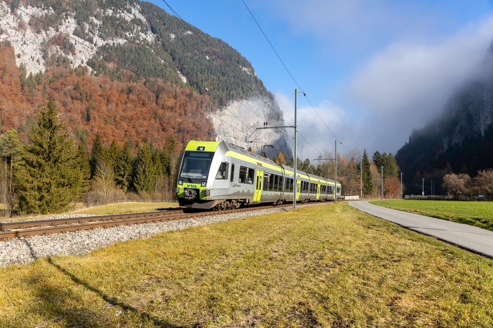 RABe 525 113: BLS RABe 535 113 (Burgholz, Schweiz)