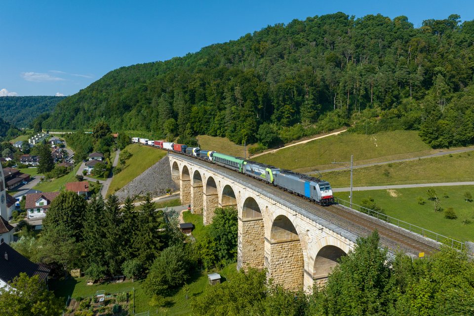 Railpool 186 509 at Rümlingen, BL, CH