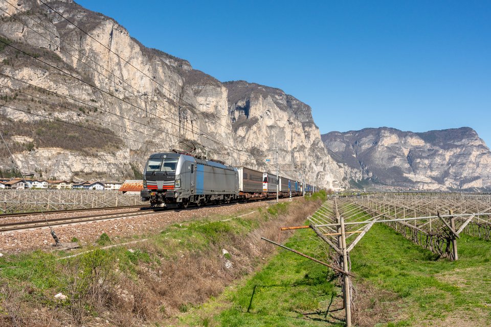 Railpool 193 137 at Mezzocorona, Autonomous Province of Trento