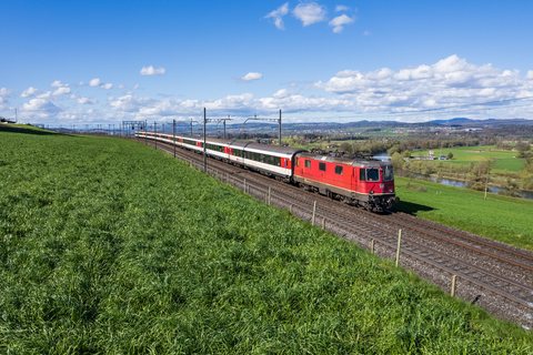 Re 420 (Re 4/4 II): SBB Re 4/4 11181 at Mühlau, AG, CH