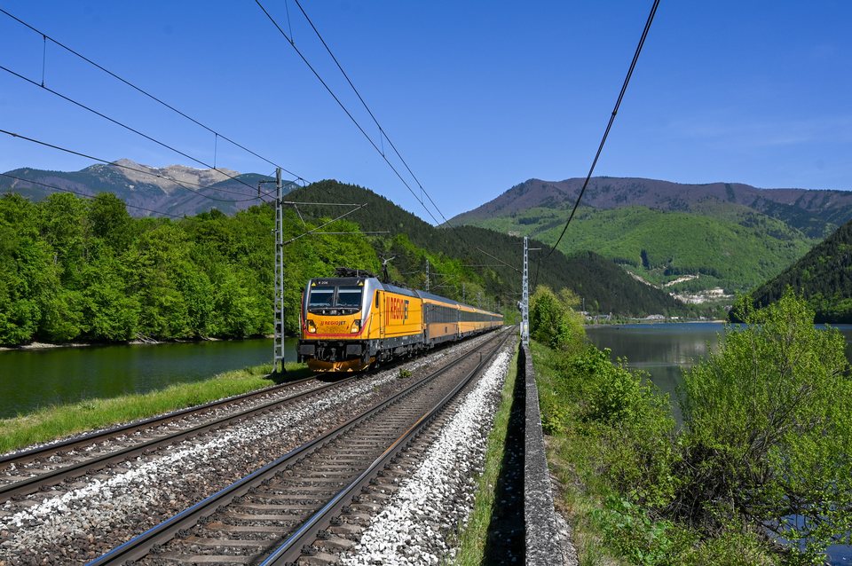 RegioJet: 388 206