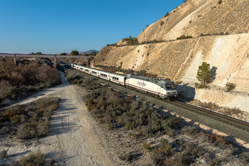 Renfe 252 058-3 at Elda, Valencia, Spain