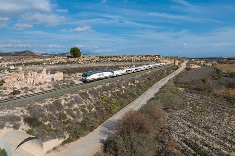Renfe 252 066-6 at Agost, Valencia, Spain