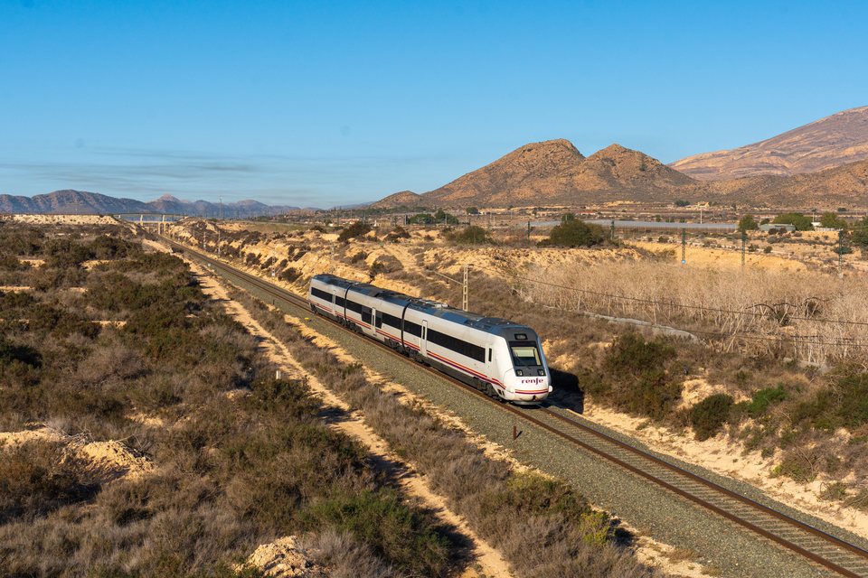 Renfe 599 at Casa de las Salinas, Valencia, Spain