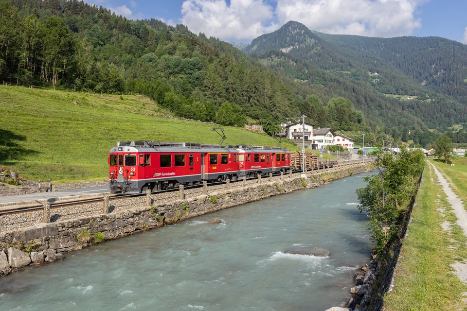 RhB ABe 4/4 III 53 (Li Curt, GR/CH)