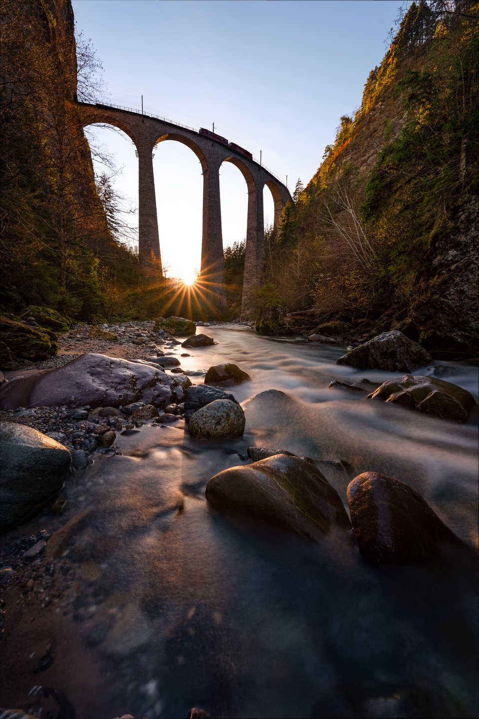 Ge 4/4", Ge 4/4" (RhB): Sunset at Landwasser Viaduxt