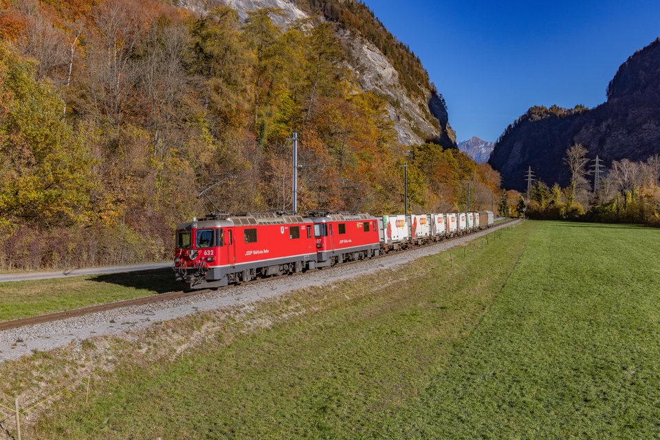 Ge 4/4 II 632, Ge 4/4 II 627 (RhB): Ge 4/4 632 + 627 / CH-Malans