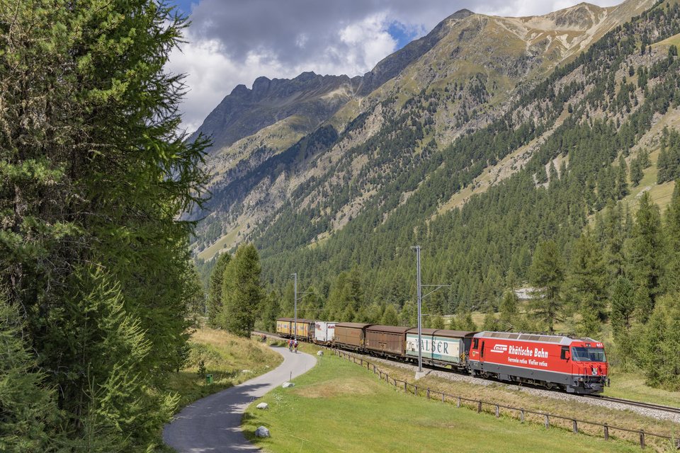 Ge 4/4 III 651 (RhB): Ge 4/4 651 / CH-Bever
