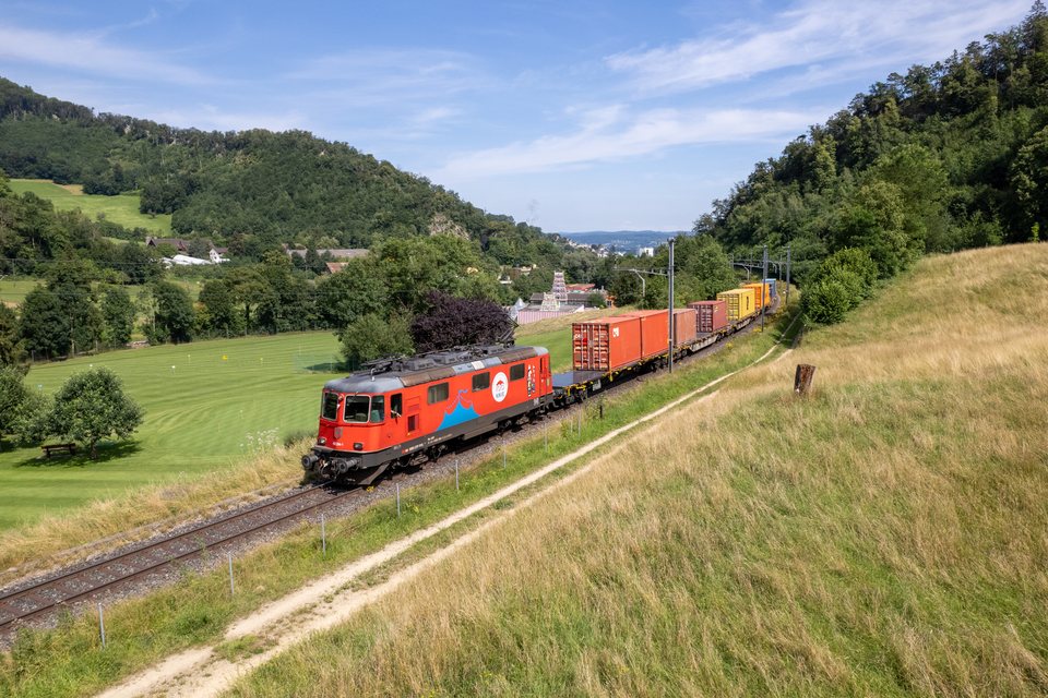 SBB Cargo Re 420 294 at Trimbach, SO, CH