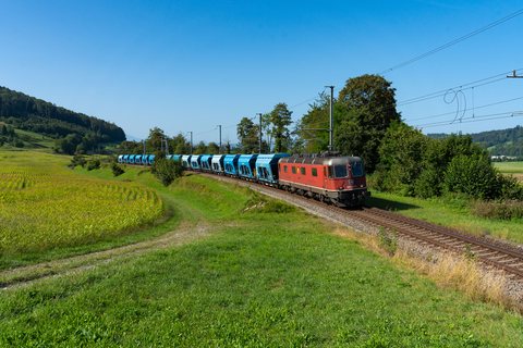 SBB Cargo Re 620 077 at Hedingen, ZH, CH