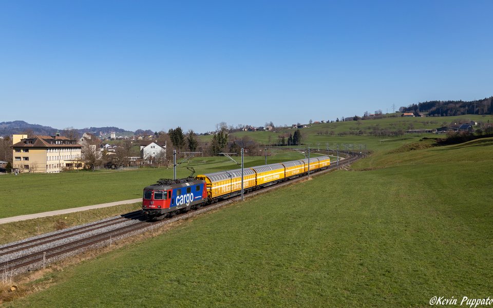 Re 420 (Re 4/4 II) 275 (SBB Cargo (SBBC)): SBBC Re 420 275 + PZ