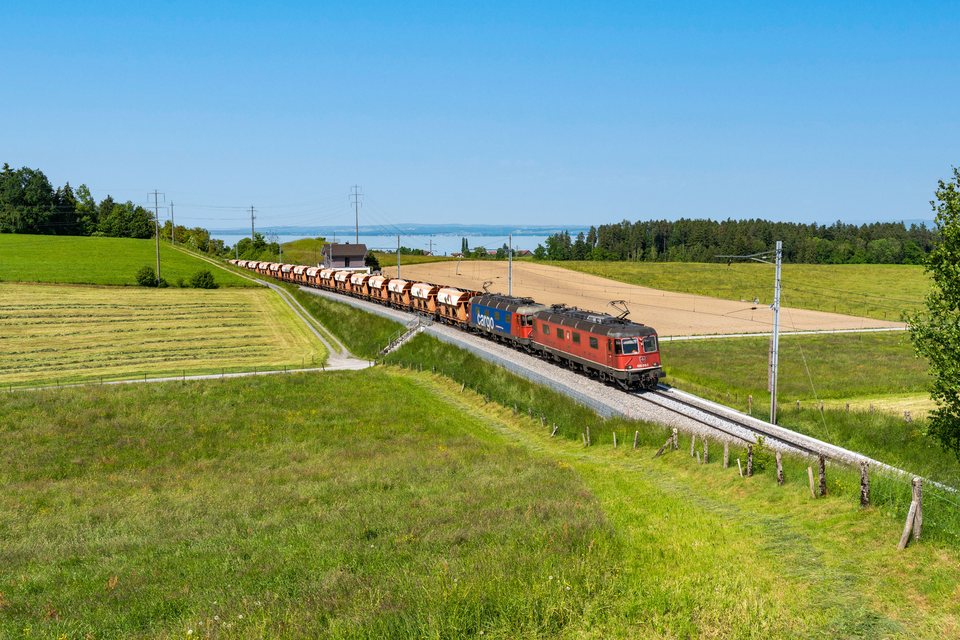 Re 620 (Re 6/6) 018 (SBB Cargo (SBBC)): SBB Cargo Re 620 018 at Wittenbach, SG, CH