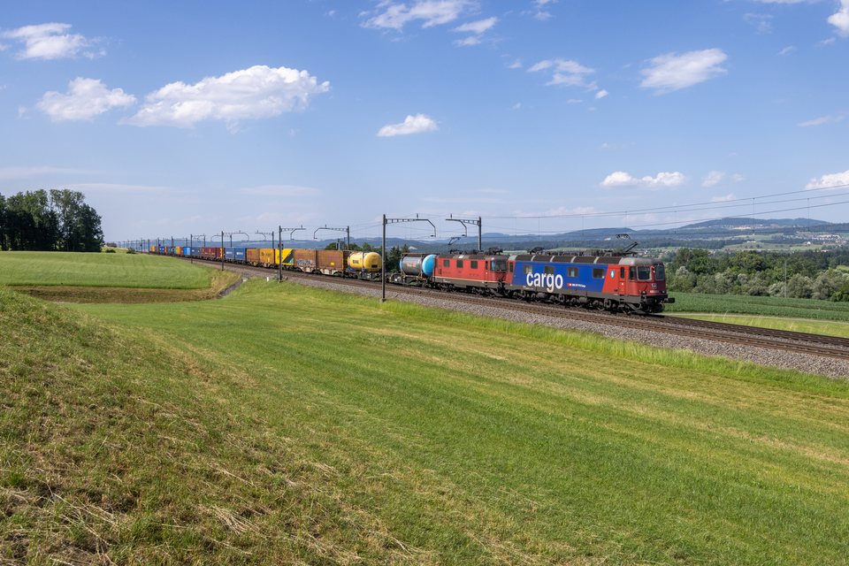 Re 620 (Re 6/6) 032 (SBB Cargo (SBBC)): SBB Cargo Re 620 032 (Sins, AG/CH)