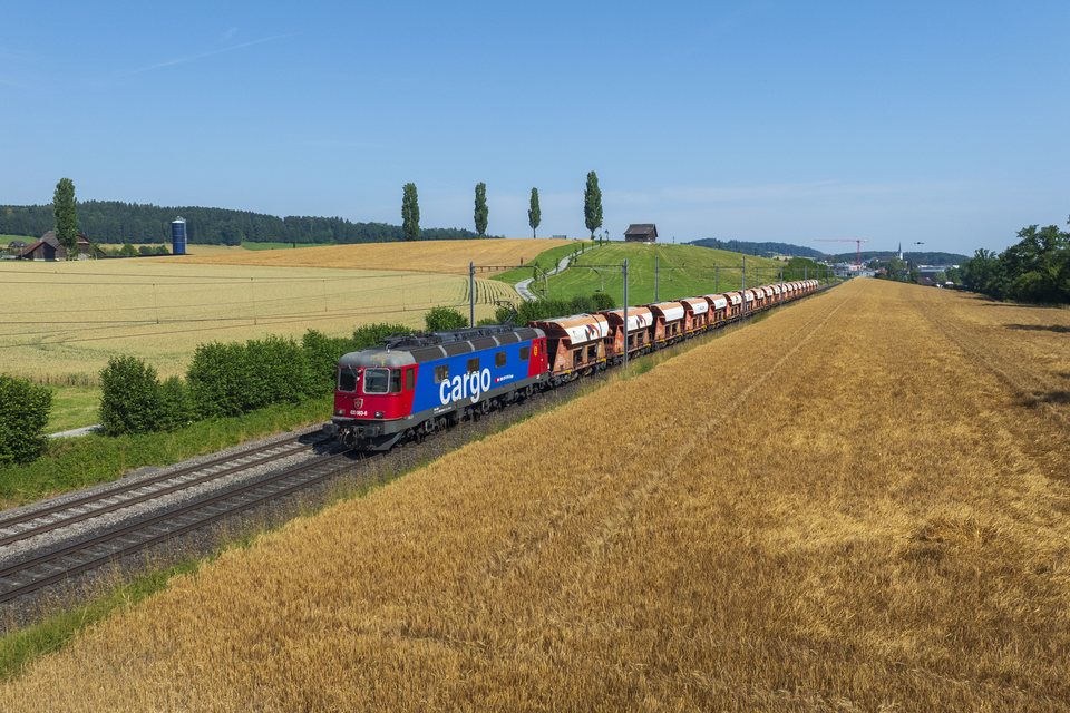 Re 620 (Re 6/6) 083-6 (SBB Cargo (SBBC)): SBB Cargo Re 620 083-6 - Sins, AG (CH)