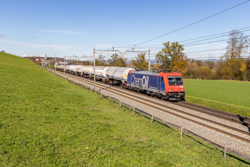 SBB Cargo (SBBC): SBB Cargo Re 484 014 ChemOil (Oberrüti, AG/CH)