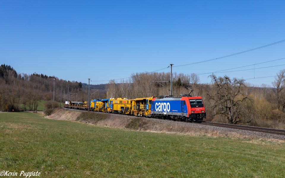 SBB Cargo (SBBC): SBBC Re 484 002 + 44631 SIHO-RBLE