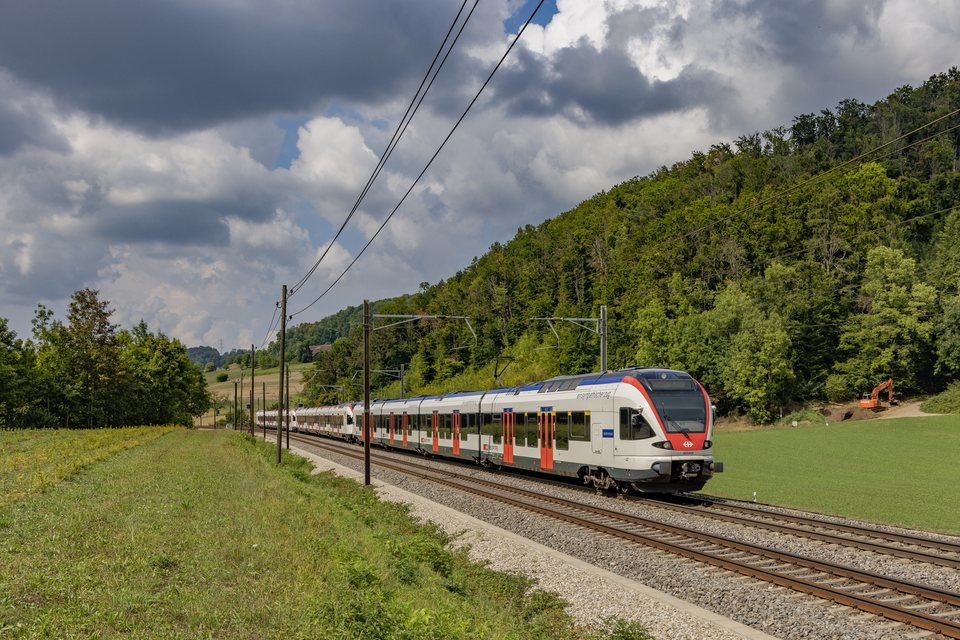 RABe 521 024, RABe 521 029 (SBB (Personenverkehr)): RABe 523 012 + 521 024 + 521 029 / CH-Tecknau