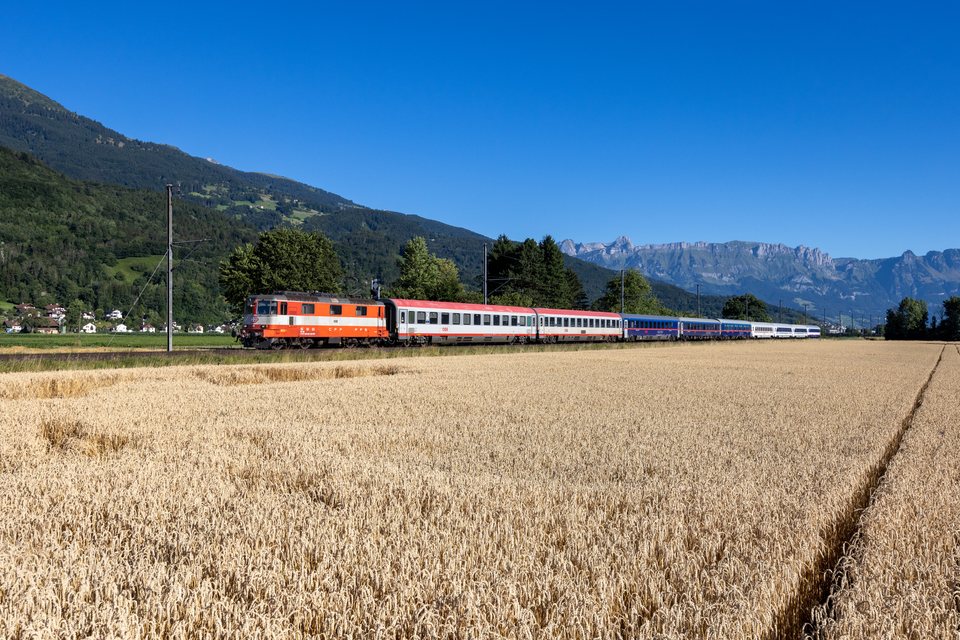 Re 420 (Re 4/4 II) 109 (SBB (Personenverkehr)): SBB Re 420 109 (Sevelen, SG/CH)
