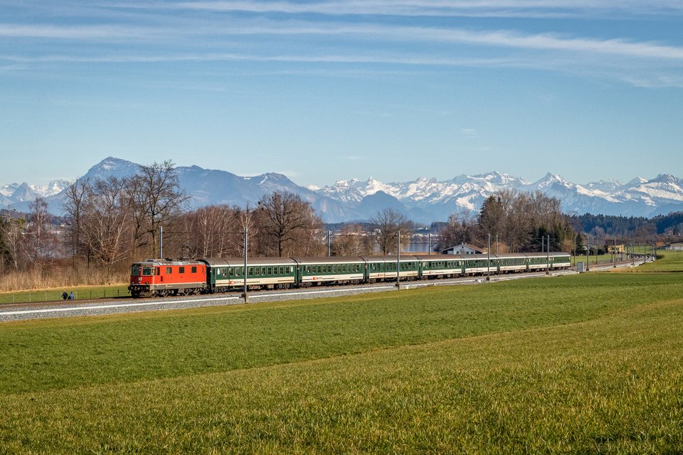 Re 420 (Re 4/4 II) 11138 (SBB (Personenverkehr)): SBB Re 4/4 II 11138 (Nottwil, Schweiz)