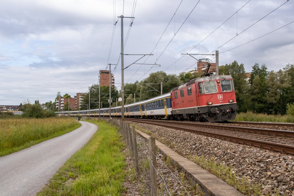 Re 420 (Re 4/4 II) 11140 (SBB (Personenverkehr)): SBB Re 4/4 II 11140 (Cham, ZG/CH)
