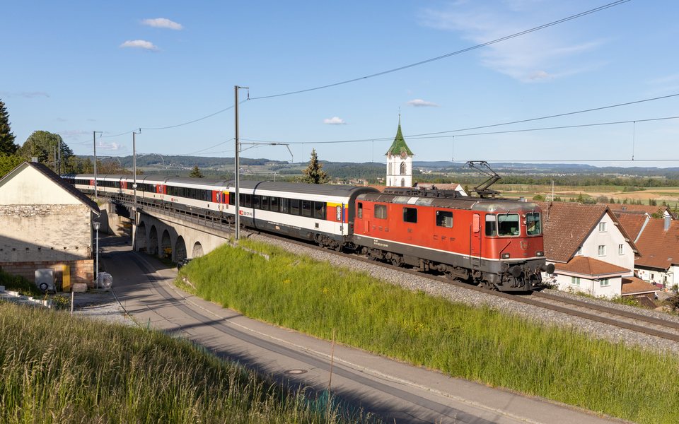 Re 420 (Re 4/4 II) 11143 (SBB (Personenverkehr)): SBB Re 4/4 II 11143 / Lottstetten (BW/DE)