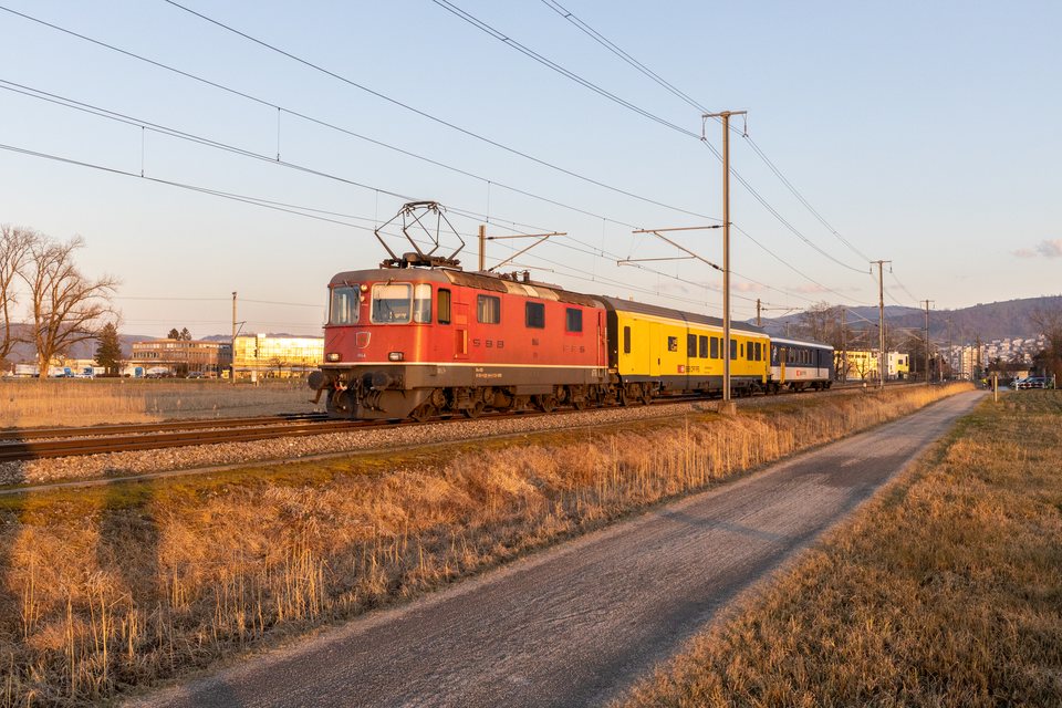 Re 420 (Re 4/4 II) 11144 (SBB (Personenverkehr)): SBB Re 4/4 II 11144 mit BDt (Zug, ZG/CH)