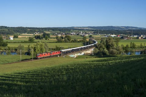 Re 420 (Re 4/4 II) 11157 (SBB (Personenverkehr)): SBB Re 4/4" 11157 + 11154 - Hünenberg, ZG (CH)