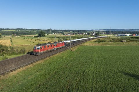 Re 420 (Re 4/4 II) 11157 (SBB (Personenverkehr)): SBB Re 4/4" 11157 + 11154 - Oberrüti, AG (CH)