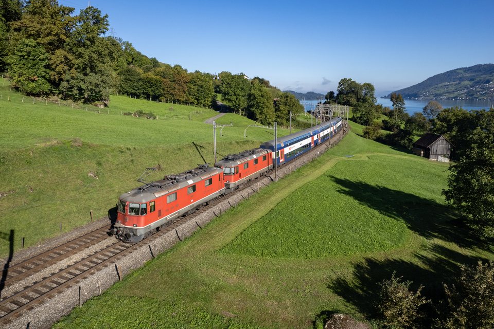 Re 420 (Re 4/4 II) 11158 (SBB (Personenverkehr)): SBB Re 4/4 II 11158 (Arth, SZ/CH)