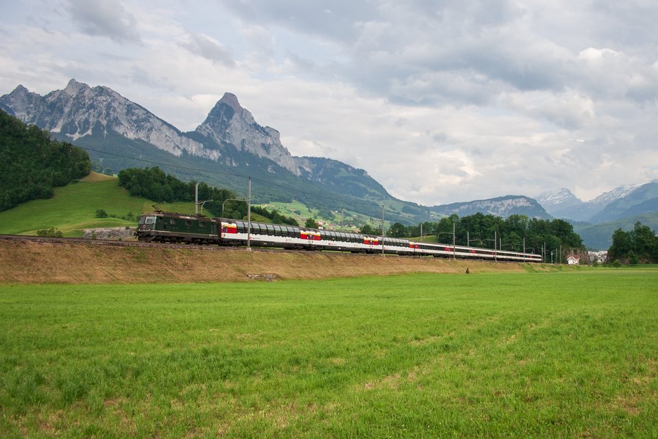 Re 420 (Re 4/4 II) 11161 (SBB (Personenverkehr)): SBB Re 4/4" 11161 - Steinen SZ/CH
