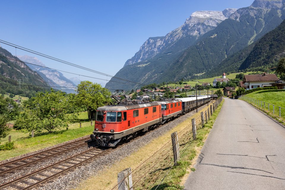 Re 420 (Re 4/4 II) 11200 (SBB (Personenverkehr)): SBB Re 4/4 II 11200 (Silenen, UR/CH)