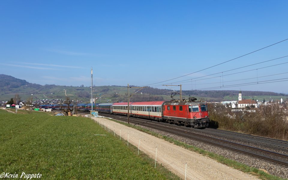 Re 420 (Re 4/4 II) 192 (SBB (Personenverkehr)): SBB Re 420 192 + NJ 471 HAAL - ZUE +77'