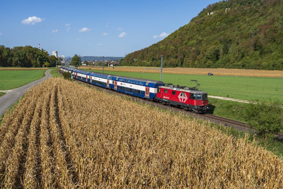 Re 420 (Re 4/4 II) 223 (SBB (Personenverkehr)): SBB Re 420 223 - Siggenthal, AG (CH)