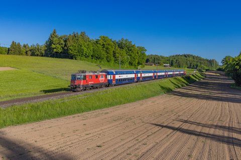 Re 420 (Re 4/4 II) 226 (SBB (Personenverkehr)): Re 420 226 + 205 / CH-Illnau
