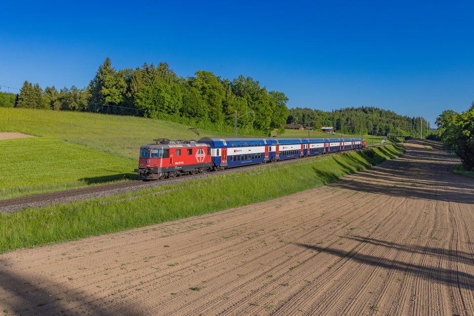 Re 420 (Re 4/4 II) 226 (SBB (Personenverkehr)): Re 420 226 + 205 / CH-Illnau