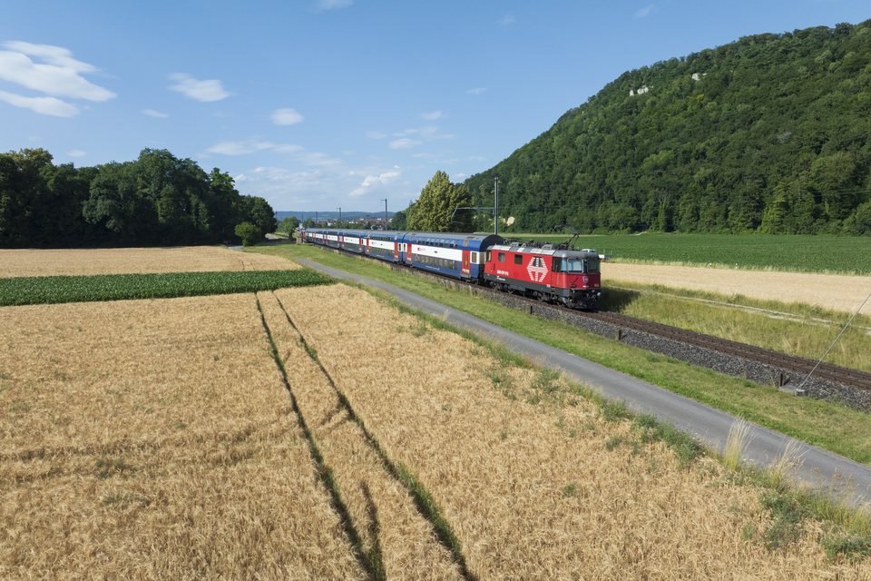 Re 420 (Re 4/4 II) 230 (SBB (Personenverkehr)): SBB Re 420 230 - Siggenthal, AG (CH)