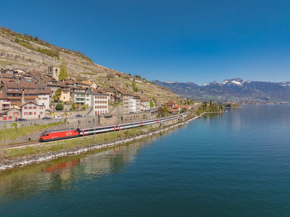 SBB (Personenverkehr): Re 460 002 / Saint Saphorin