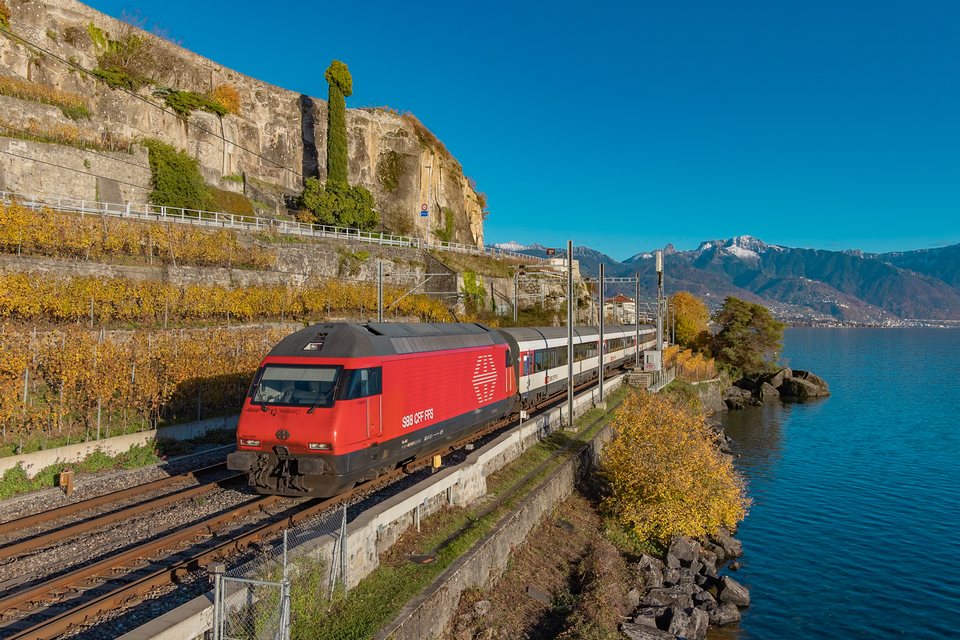 SBB (Personenverkehr): Re 460 092 / CH-Rivaz
