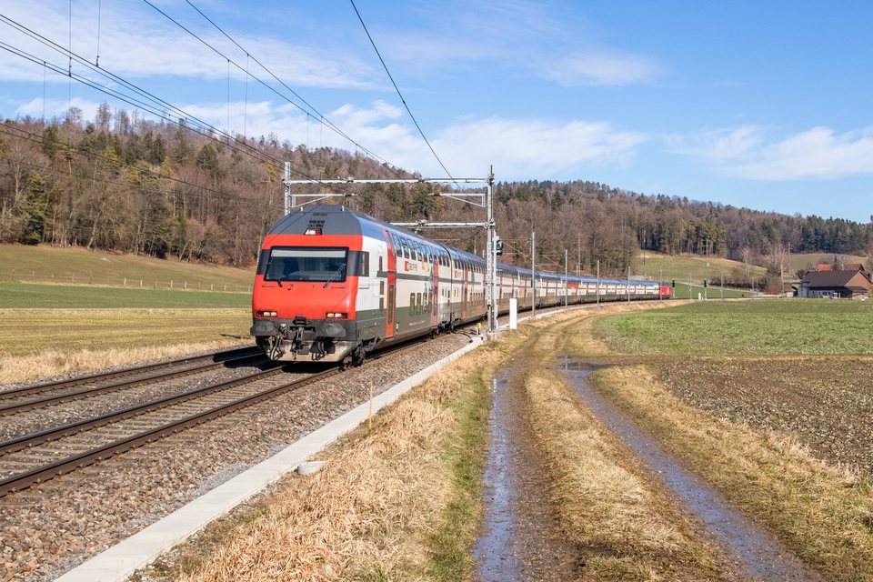 SBB (Personenverkehr): SBB IC2000 Bt (Schottikon, ZH/CH)