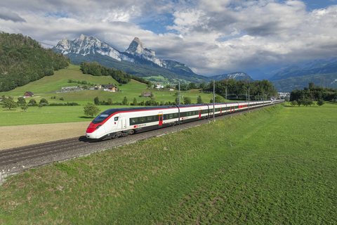 SBB (Personenverkehr): SBB RABe 501 004-2 "Schwyz" - Steinen, SZ (CH)
