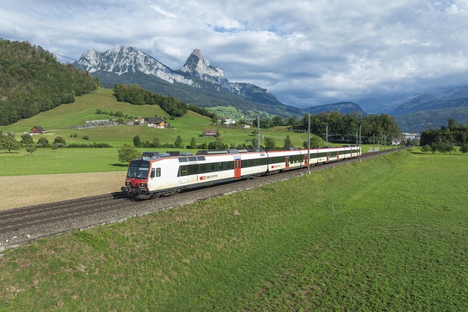 SBB (Personenverkehr): SBB RBDe 560 - Steinen, SZ (CH)