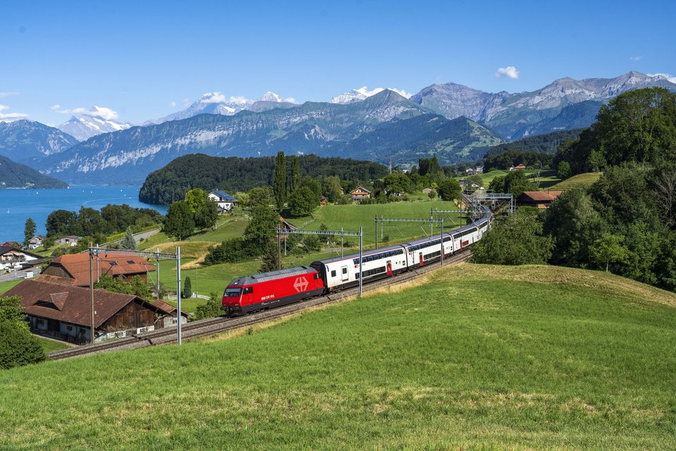 SBB (Personenverkehr): SBB Re 460 065-4 - Einigen, BE (CH)