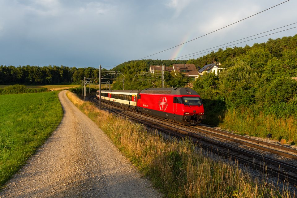 SBB (Personenverkehr): SBB Re 460 090-4 at Zeihen, AG, CH