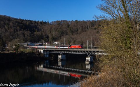 SBB (Personenverkehr): SBB Re 460 110 + IC3 579 BS-CH