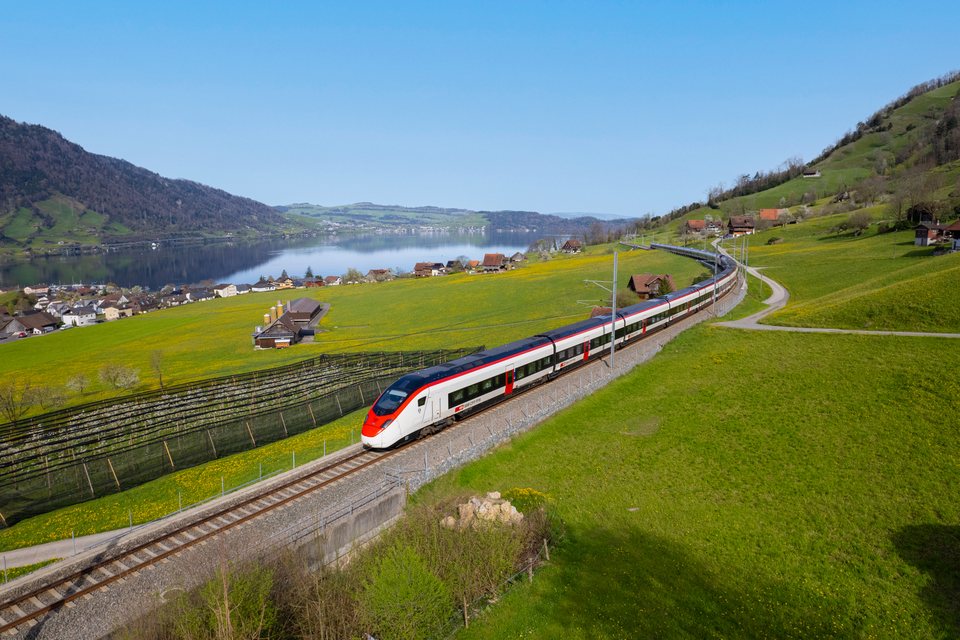 SBB RABe 501 021 "Graubünden" at Arth, SZ, CH
