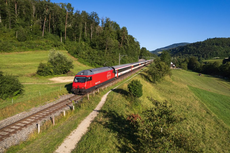 SBB Re 460 113 at Sommerau, BL, CH
