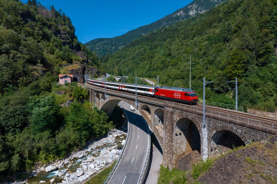 SBB Re 460 at Faido, TI, CH
